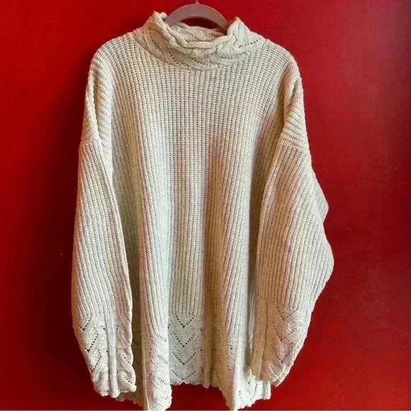 Vintage oversize thick cream turtleneck sweater with gold lurex - Picture 5 of 8